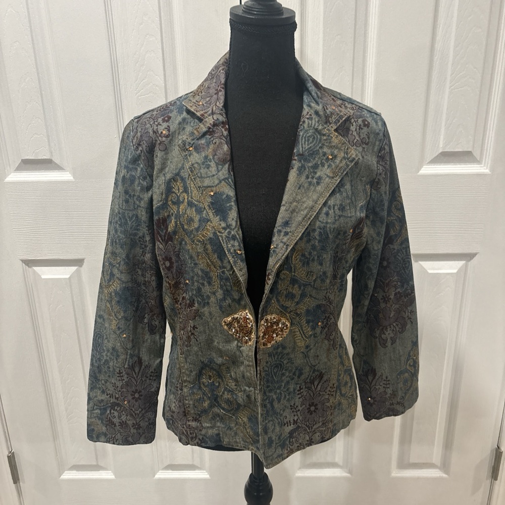 CHICOS VINTAGE FLORAL EMBROIDERED DENIM JACKET SUZE M